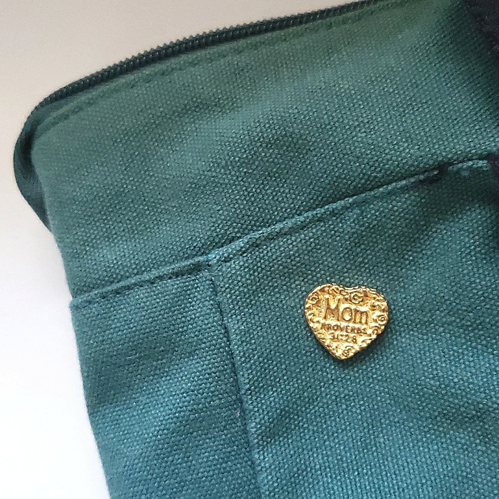 Mom religious heart brooch/pin